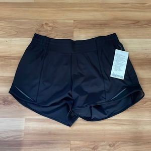 Lululemon hotty hot short 4” lined